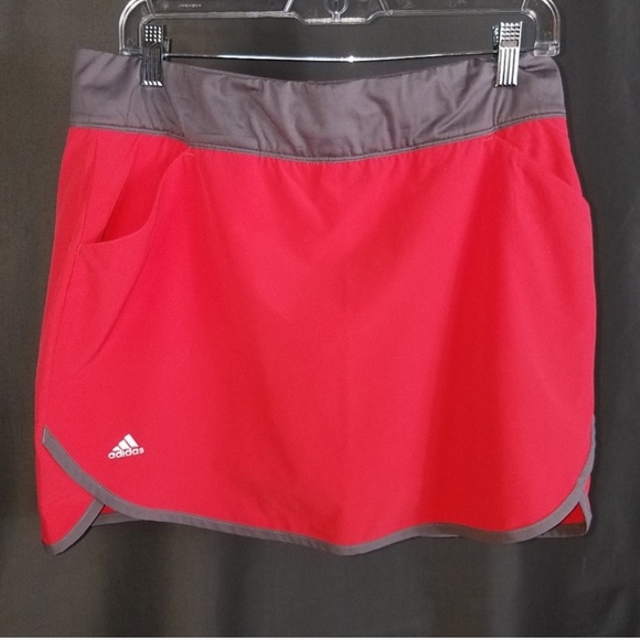 Dresses & Skirts - 💕 Adidas Black Pink Golf Skirt Athletic Wear M